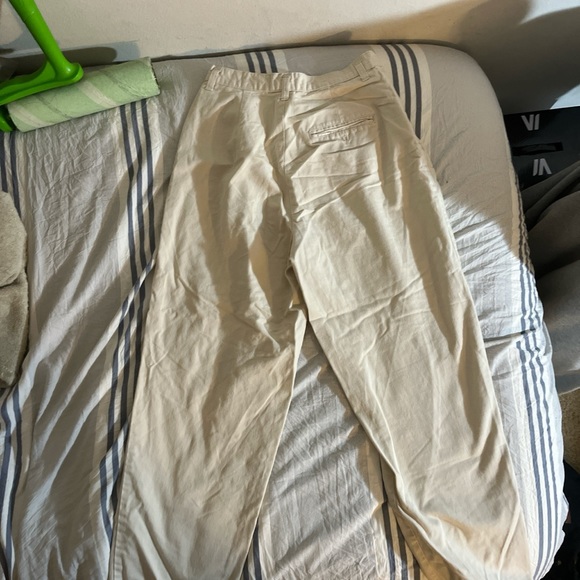 Essentials high waisted khaki pants - Picture 2 of 3